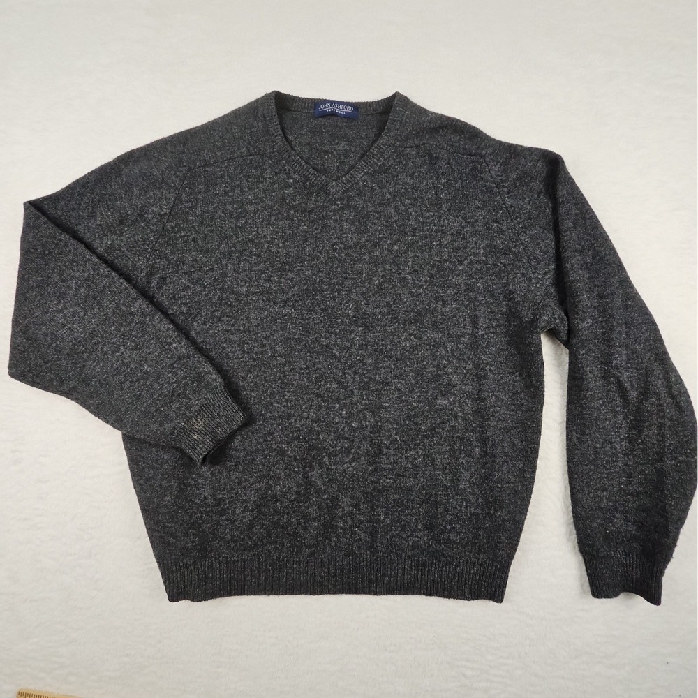 Vintage John Ashford Mens 100% Pure New Wool Sweater Sz L Grey V-neck